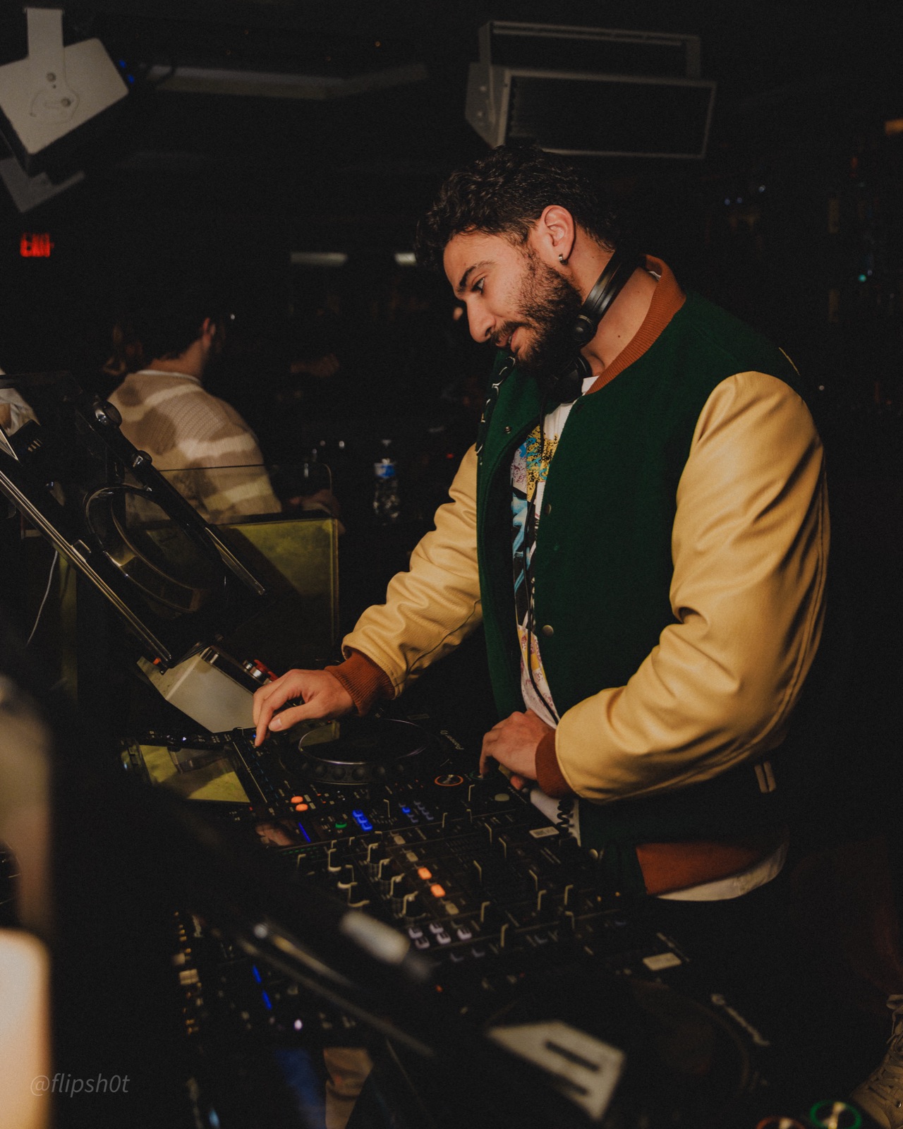 Sil Samy DJing